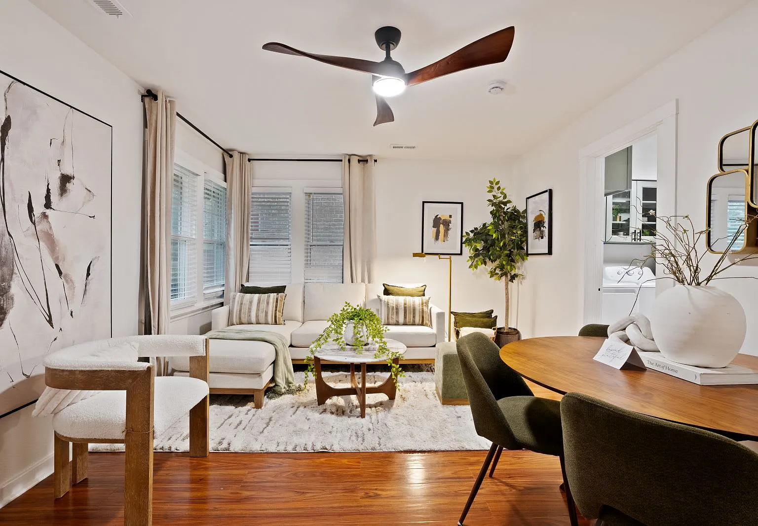 2 bed, 1100 sqft, $7,700 — Photo 1