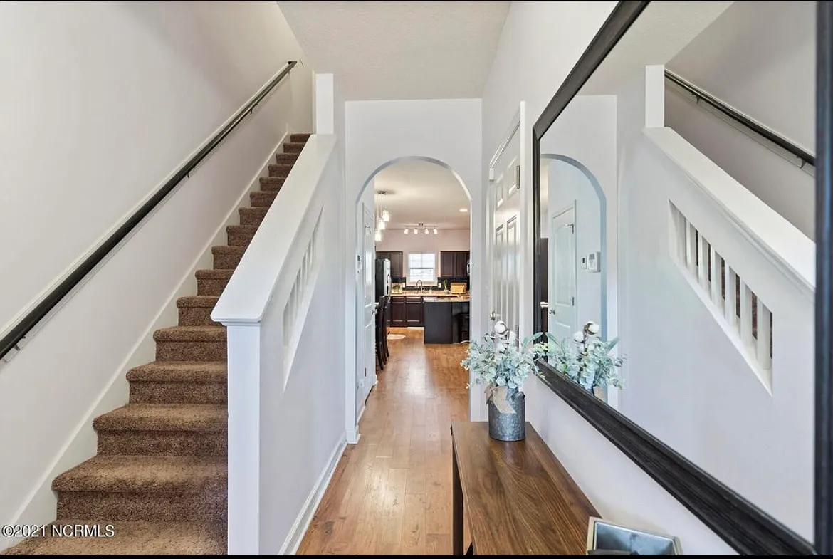 Building Photo - 307 Frisco Way