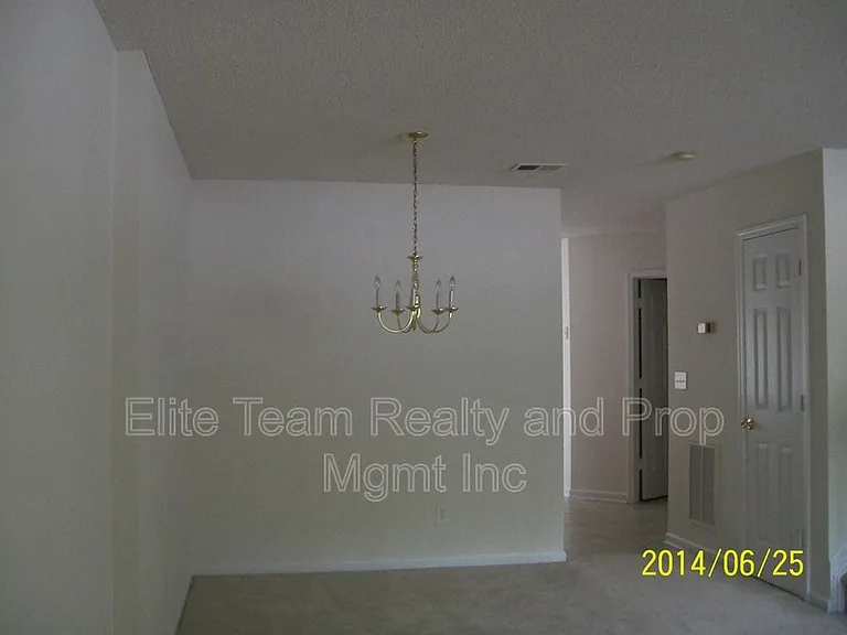 9134 Charminster Ct — Photo 5