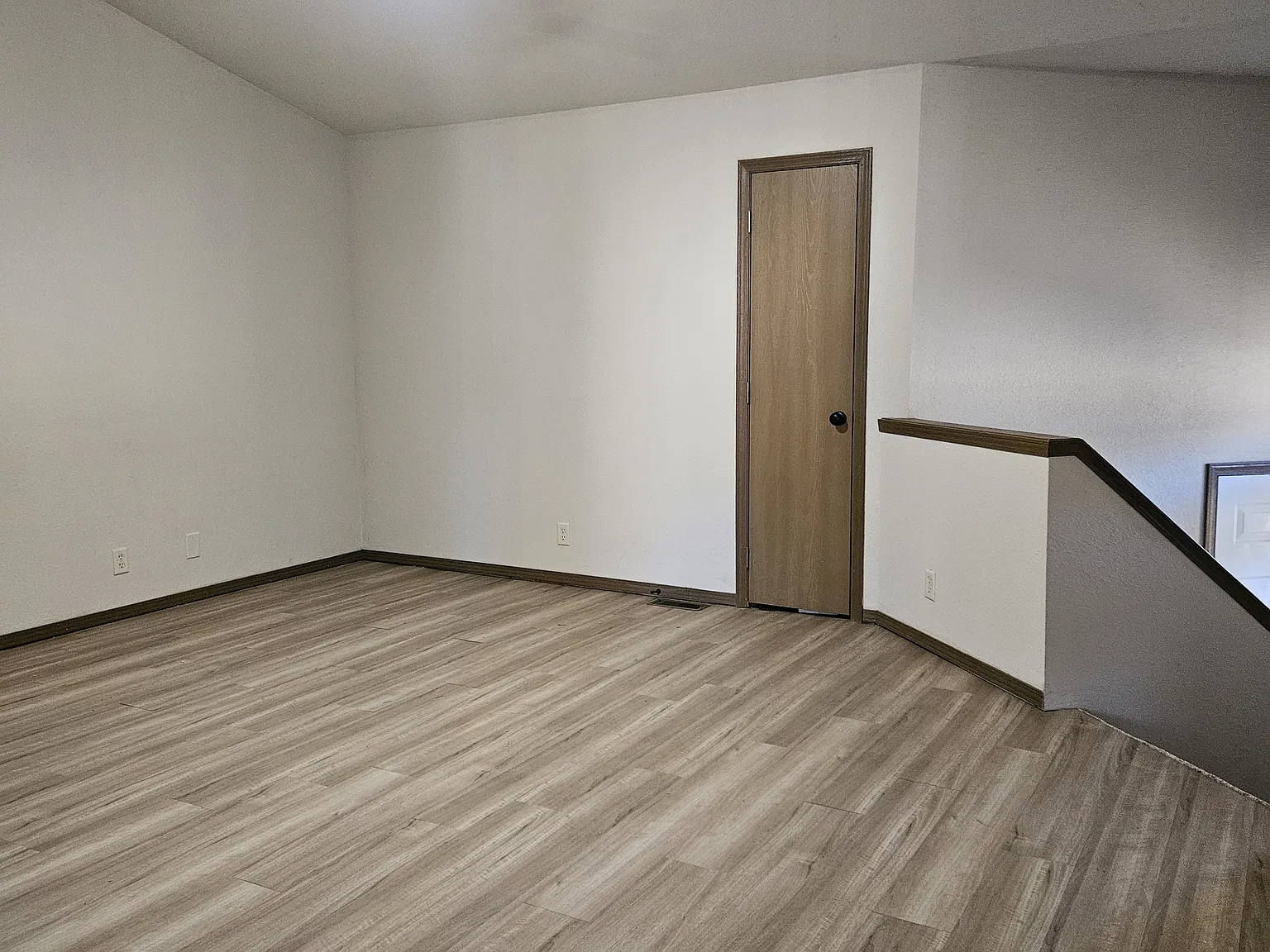 1010 Cedar Point Cir — Photo 4