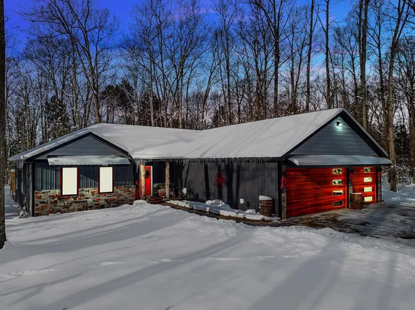 440 Scotch Pine Dr, Roscommon, MI 48653