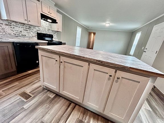 4th image of 6354 W Castle Ave