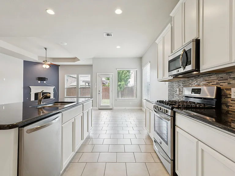4112 Wavertree Rd — Photo 10