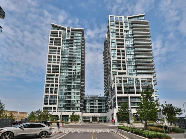 9000 Jane St #223, Vaughan, ON L4K 0M6
