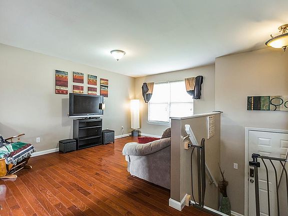 4th image of 3007 Bell Ct