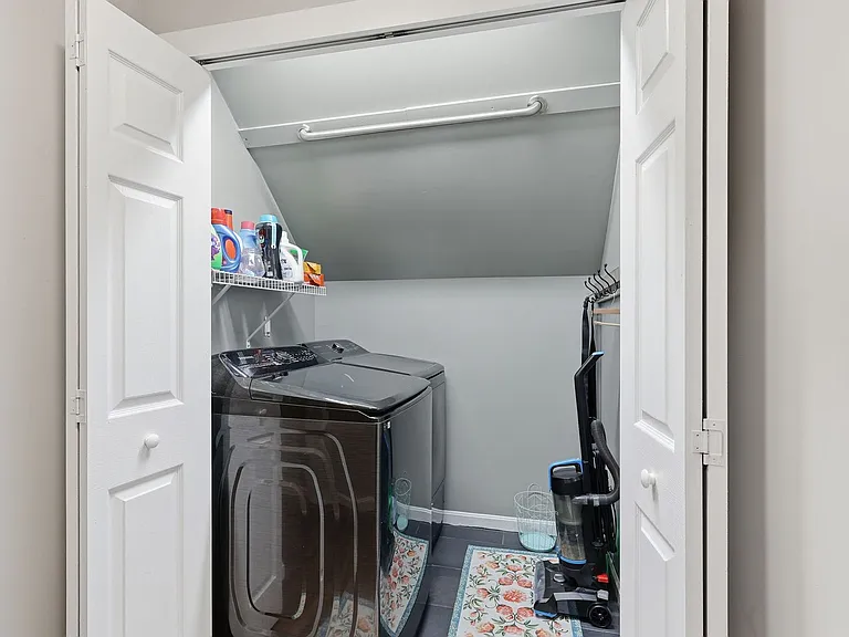 10106 S Fulton Dr — Photo 19