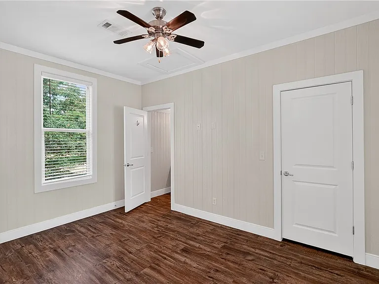 5444 Raymond Stotzer Pkwy — Photo 13