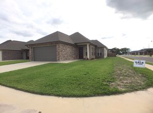 115 Canton Ct, Youngsville, LA 70592