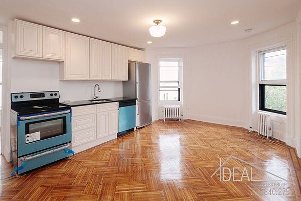 1st image of 160 Berkeley Pl