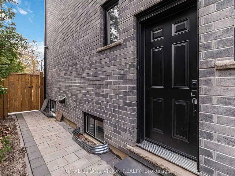 77 Thomas St #LOWER — Photo 4
