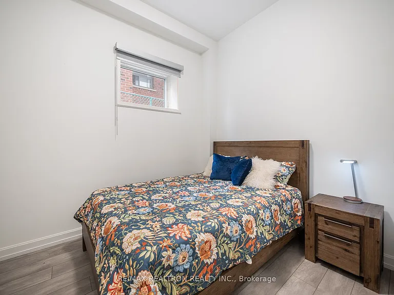 10 Katherine Rd #LOWER — Photo 26