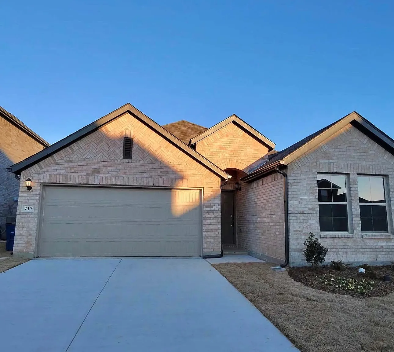 3 bed, 1401 sqft, $2,250 — Photo 1
