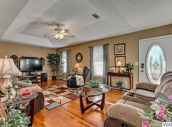 4th image of 10824 Magnolia Dr