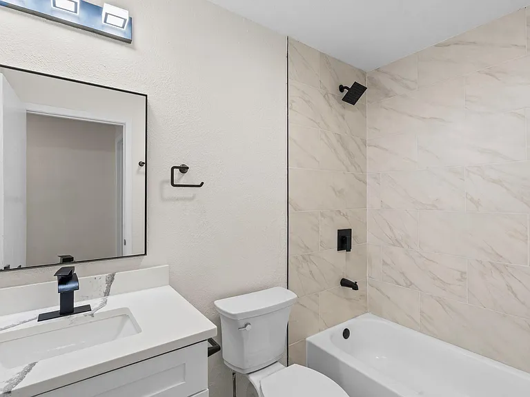 2508 Dovemeadow Dr — Photo 10