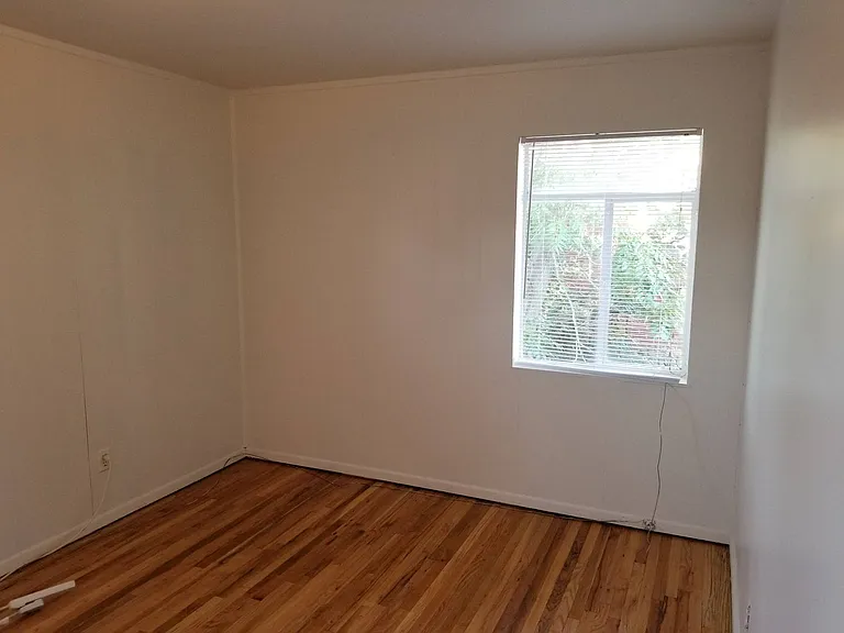 788 East 5th Avenue — Photo 19