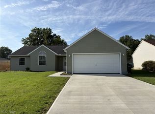 459 Hampton Dr, Elyria, OH 44035