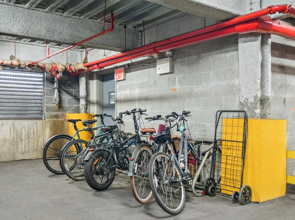 11-24 31st Avenue image 16 of 16