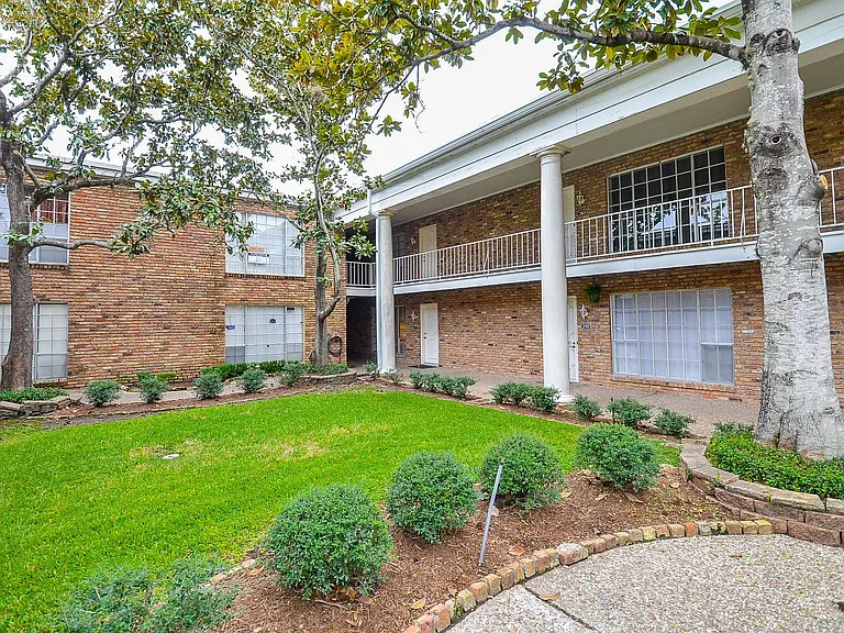 2121 Fountain View Dr #50 — Photo 15