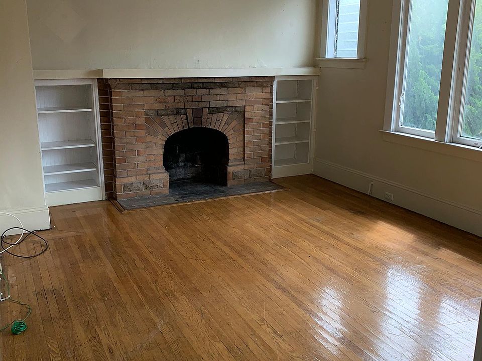 1st image of 3044 Steiner St