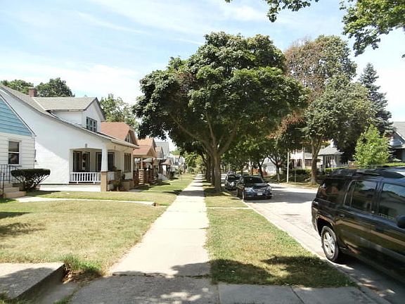 3rd image of 2305 E Vollmer Ave
