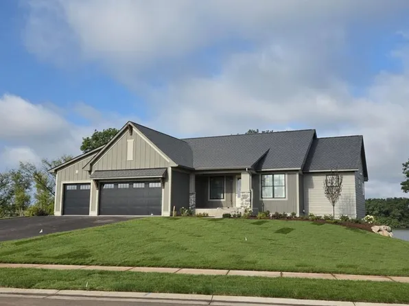 1053 Hart Lake Ave, New Richmond, WI 54017