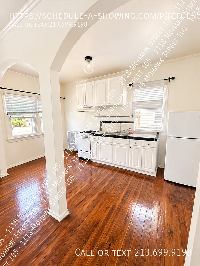 $0 Security Deposit- Loft Style Studio In Silverlake — Photo 3