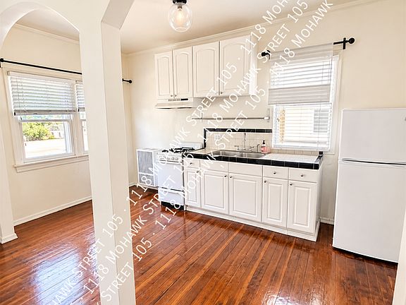 3rd image of 1118 Mohawk St #105