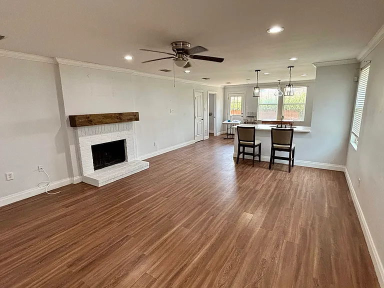 8405 Olivia Meadow Dr — Photo 3