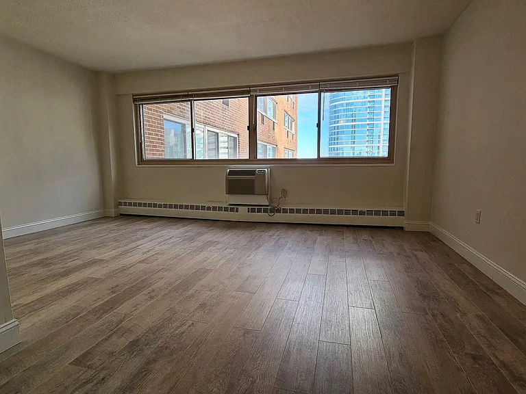 2101 Chestnut St #1522 — Photo 1