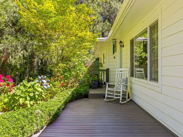 2812 Crystal Springs Rd, Camino, CA 95709