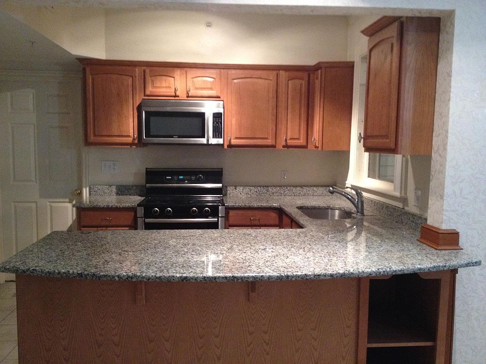 2nd image of 145 Main St #2A