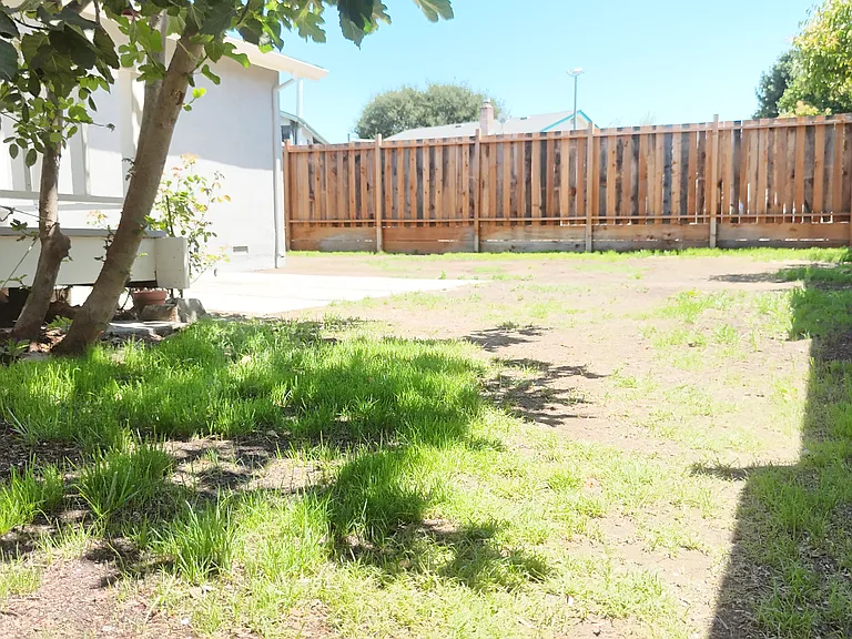 1108 Gumwood Ln — Photo 10