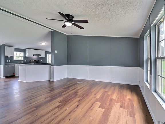 3rd image of 806 S Quiett Ave