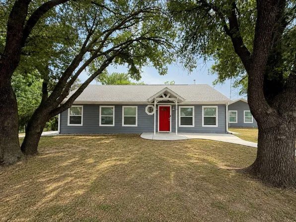 320 S Columbia St, Stephenville, TX 76401