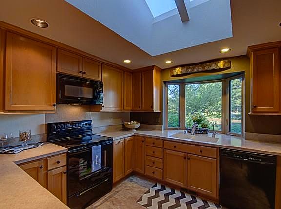3rd image of 6001 Cotton Dr SE