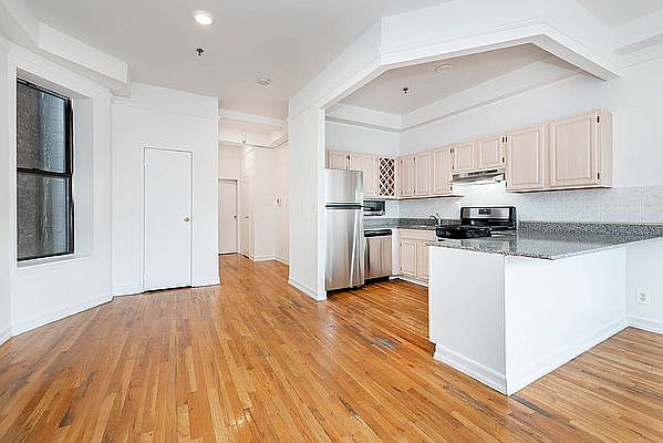 1st image of 270 W 119th St APT 4C