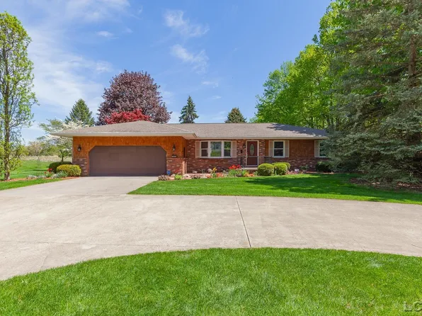 3333 Treat St, Adrian, MI 49221
