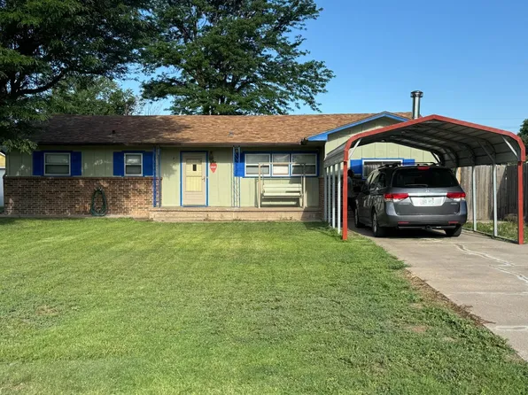 917 S Polk St, Hugoton, KS 67951