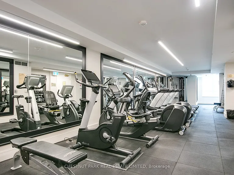 1700 Avenue Rd #Penthouse 706 — Photo 38