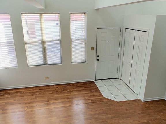 4th image of 847 N Milwaukee Ave Unit 5