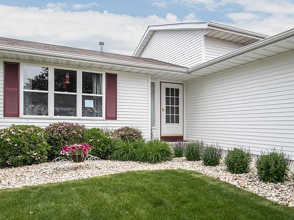 2nd image of 5479 Wynmere Dr