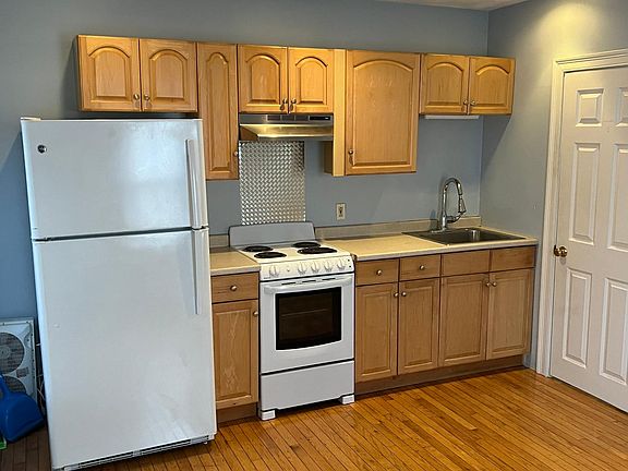 2nd image of 22 Holbrook Ave #1