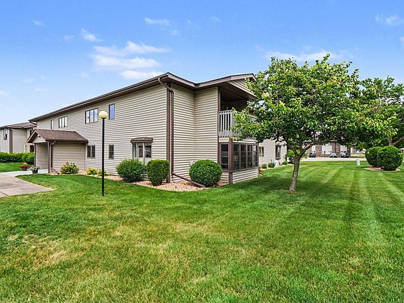 3rd image of 210 Sargent Dr APT 101