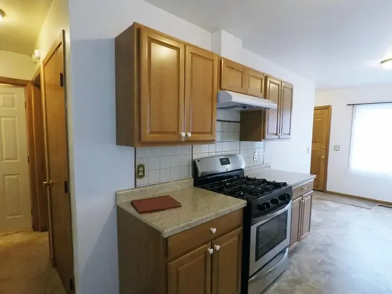 3526 Newton Ave N — Photo 2