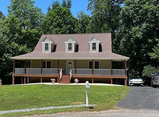 1007 Maple Leaf Ct, Forest, VA 24551