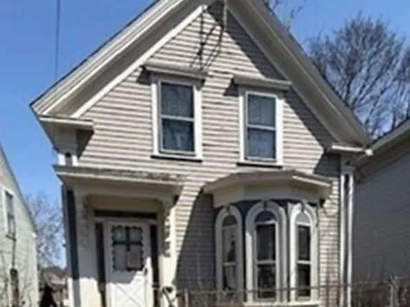 118 Bartlett St, Lowell, MA 01852