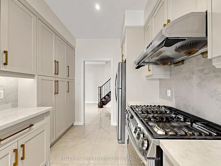 45 Cameo Dr — Photo 16
