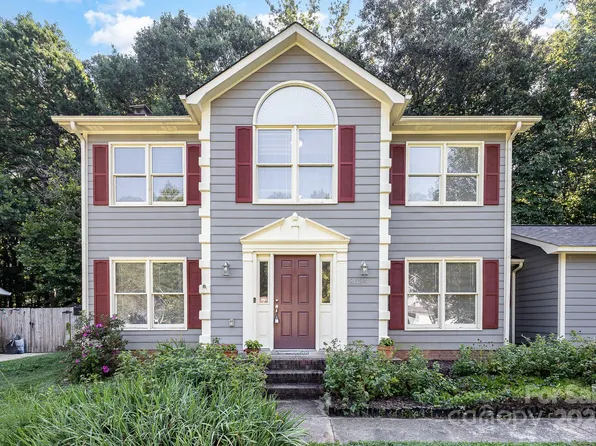 8624 Hornwood Ct, Charlotte, NC 28215