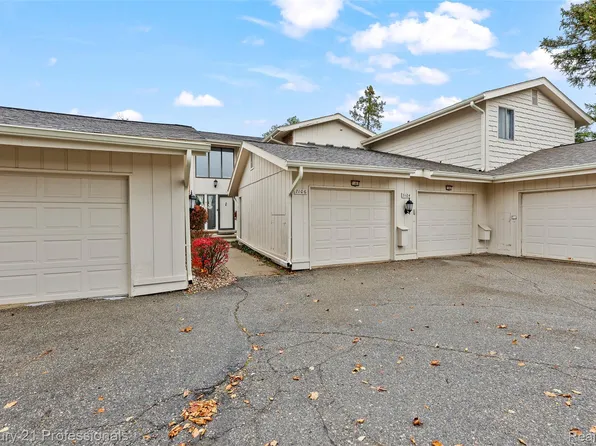 7106 Bridge Way, West Bloomfield, MI 48322