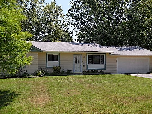 2nd image of 6097 Magnolia Dr
